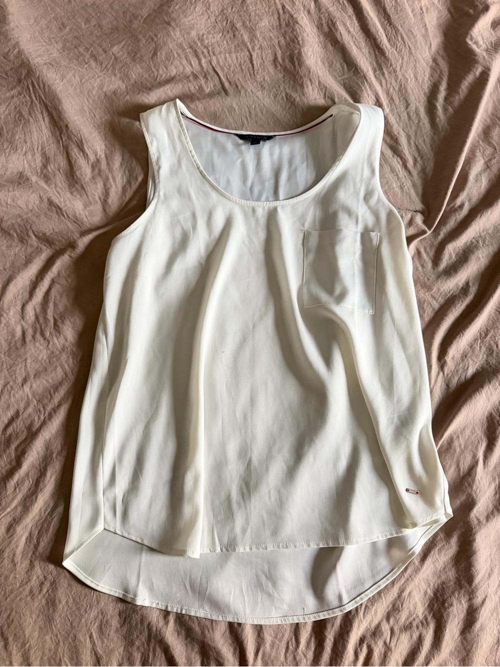 Tommy Hilfiger Cream Scoop Neck Sleeveless Pocket Shell Top